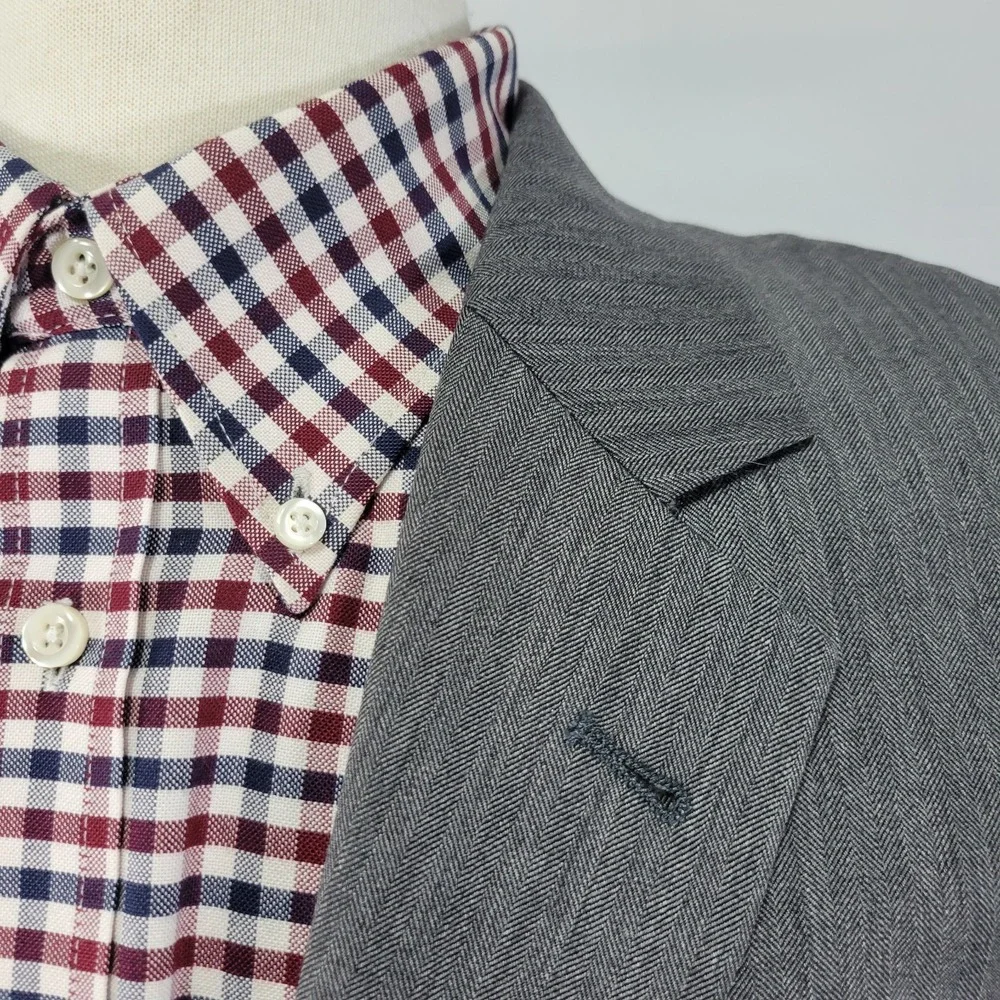 JOS A BANK Signature Mens Sport Coat Blazer Two Button Gray Wool Herringbone 38R